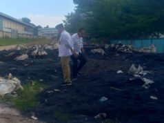 Komisi 3 DPRD Kota Batam Sidak Lokasi Pembuangan B3 di Batuampar Komisi III DPRD Kota Batam melakukan inspeksi mendadak (sidak) ke lokasi pembuangan limbah Bahan Berbahaya dan Beracun (B3) yang berada tepat di samping SD Negeri 002 Batu Ampar, pada Kamis (15/5/2025).