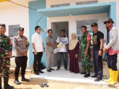 89 KK Warga Rempang Tempati Rumah Baru Tanjung Banun Badan Pengusahaan (BP) Batam memfasilitasi pergeseran terhadap 4 Kepala Keluarga (KK) terdampak pengembangan Rempang Eco City ke rumah baru di Tanjung Banun, Selasa (6/5/2025).
