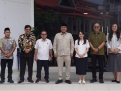 Wakil Kepala BP Batam Li Claudia Chandra Sambut Kunjungan Menteri ATR-BPN Wakil Kepala BP Batam, Li Claudia Chandra, menyambut kunjungan kerja Menteri Agraria dan Tata Ruang/Kepala Badan Pertanahan Nasional (ATR/BPN), Nusron Wahid, di Gedung VVIP Bandara Internasional Hang Nadim, Kamis (8/5/2025).