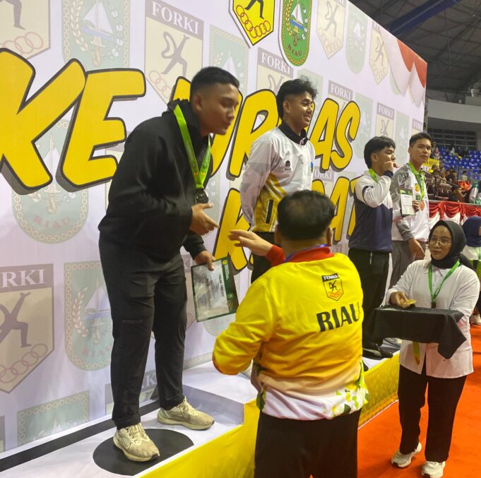 Karateka Kepri Muhammad Fadhil Wiryadinata Raih Perak di Kejurnas Karate 2025 di Riau