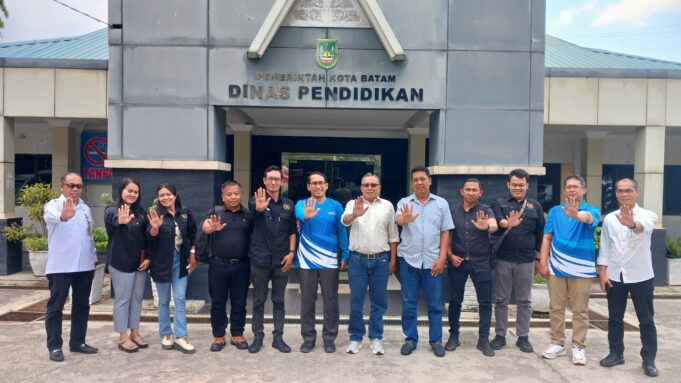 Junjung Tinggi Marwah, PWI Batam Akan Bentuk Satgas Perangi Premanisme Berkedok Wartawan Bersama Persatuan Wartawan Indonesia (PWI) Kota Batam, Disdik berencana menggandeng aparat penegak hukum (APH) untuk menggelar diskusi khusus
