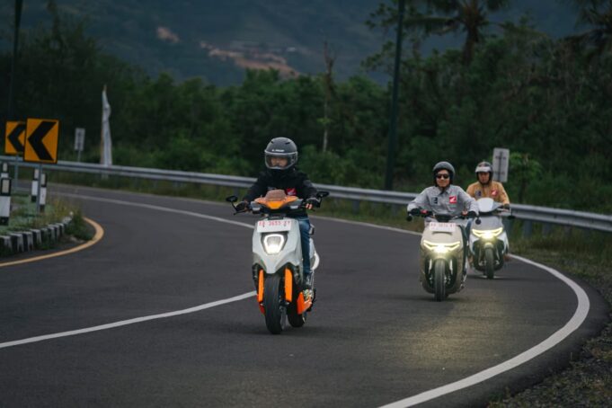Tiga Juara Modifikasi Hadirkan Karya Perdana pada Motor Listrik Honda