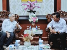 Ekspansi Bisnis Mustafa Centre di Kepri Disambut Gubernur Kepri Gubernur Kepulauan Riau H. Ansar Ahmad melakukan silaturahmi dengan Chairman dan Managing Director Mustafa Centre, Mr. Mustaq Ahmad, di Gedung Daerah, Tanjungpinang, Selasa (6/5).