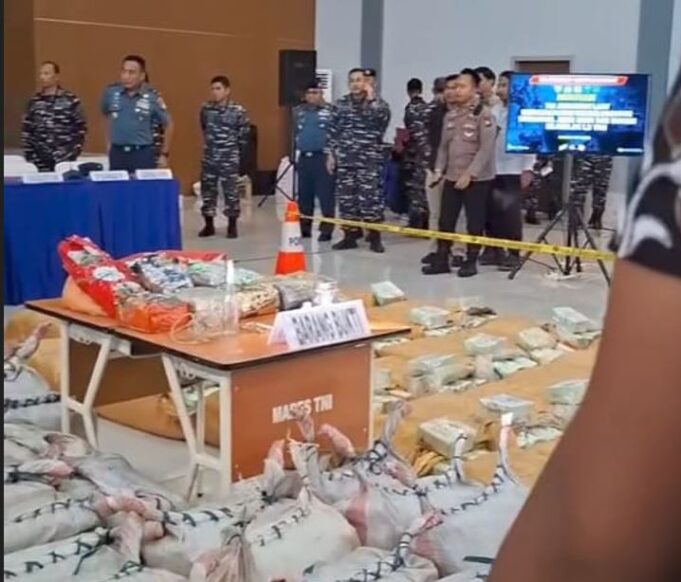 Kapal Pengangkut Narkoba di Karimun Berbendera Thailand Barang bukti narkoba di perairan Karimun