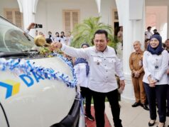 Perkuat Akses ke Destinasi Wisata, Gubernur Ansar Launching Angkutan Antar Moda KSPN di Kepri Gubernur Kepulauan Riau H. Ansar Ahmad secara resmi meluncurkan Angkutan Antar Moda Kawasan Strategis Pariwisata Nasional (KSPN) di Gedung Daerah, Tanjungpinang, Selasa (29/4).