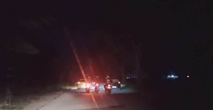 Puluhan Lampu Jalan S Parman Padam, Nyawa Pengendara Terancam Jalan Berlubang