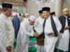 Gema Takbir dan Pesan Keikhlasan Gubernur Ansar Warnai Iduladha 1446 H di Tanjungpinang Gubernur Kepulauan Riau, H. Ansar Ahmad, hadir langsung bersama masyarakat Tanjungpinang untuk menunaikan Salat Iduladha dan bertindak sebagai khatib, Jumat (6/6).