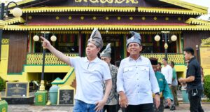 Bersama Ketua dan Wakil Ketua DPD RI, Gubernur Ansar Ziarah ke Pulau Penyengat