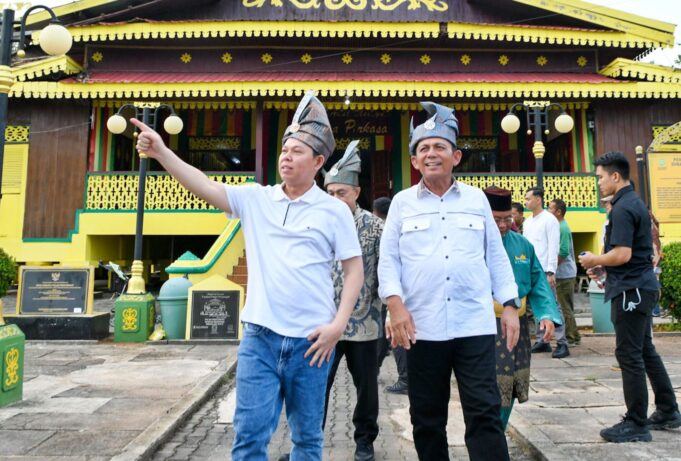 Bersama Ketua dan Wakil Ketua DPD RI, Gubernur Ansar Ziarah ke Pulau Penyengat