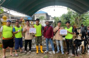 Capella Honda Kepri Berqurban di Masjid Quba Batam Center Dalam semangat kepedulian sosial dan kebersamaan di Hari Raya Idul Adha 1446 H, PT Capella Dinamik Nusantara (Capella Honda) wilayah Kepulauan Riau turut ambil bagian dalam kegiatan qurban yang dilaksanakan di Masjid Quba, Batam Center.