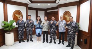 Sinergi Pembangunan Berkelanjutan, BP Batam dan Pushidrosal Sepakat Tingkatkan Koordinasi Badan Pengusahaan (BP) Batam menerima kunjungan kerja dan silaturahmi Wakil Komandan Pushidrosal Laksamana Muda TNI, Bambang Irawan di Gedung Bida Utama, Rabu (18/6/2025).
