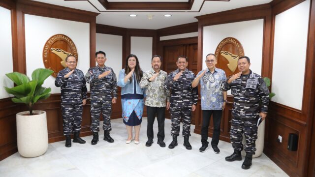 Badan Pengusahaan (BP) Batam menerima kunjungan kerja dan silaturahmi Wakil Komandan Pushidrosal Laksamana Muda TNI, Bambang Irawan di Gedung Bida Utama, Rabu (18/6/2025). Badan Pengusahaan (BP) Batam menerima kunjungan kerja dan silaturahmi Wakil Komandan Pushidrosal Laksamana Muda TNI, Bambang Irawan di Gedung Bida Utama, Rabu (18/6/2025).