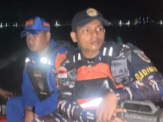 Tenggelamnya Kapal Longboat, Tim SAR Sisir Laut Selat Nenek di Tengah Cuaca Buruk