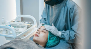 YELLO Hotel Harbour Bay Batam Hadirkan Pengalaman Staycation Glowing Bersama Mahacare Aesthetic Clinic YELLO Hotel Harbour Bay Batam menjadi bagian dari transformasi ini dengan menghadirkan konsep "liburan yang menyegarkan luar dan dalam"