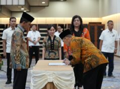 Kepala BP Batam Lantik dr. Tanto Sebagai Direktur RSBP Batam Kepala BP Batam, Amsakar Achmad resmi melantik Kolonel Laut (K) dr. Tanto Budiharto sebagai Direktur Rumah Sakit Badan Pengusahaan (RSBP) Batam, Selasa (1/7/2025).