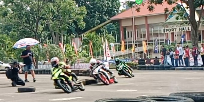 Raungan Mesin Belah Langit Batam: Drag Race, Road Race, dan Drag Bike Kapolda Cup Resmi Dibuka