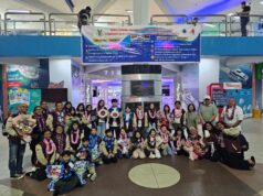 Mereka Bernyanyi, Indonesia Berbangga: Prestasi Anak SGIA Batam Bergema di Langit Austria dan Jerman Puluhan orang tua menyambut dengan bangga kepulangan SGIA Children Choir usai menorehkan prestasi luar biasa di dua kompetisi paduan suara internasional di Eropa.