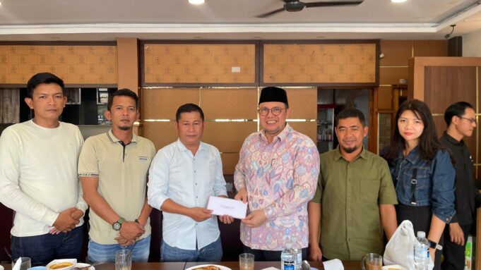 KONI Anambas Jalin Silaturahmi dengan Anggota DPD RI Ria Saptarika di Batam