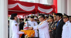 Gubernur Ansar Ahmad Pimpin Upacara Peringatan 80 Tahun Kemerdekaan RI