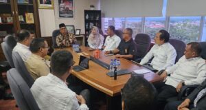 Pemprov Kepri Buka Peluang Investasi di Bintan, Dorong Pertumbuhan Ekonomi Pemerintah Provinsi Kepulauan Riau (Kepri) menggelar rapat audiensi dengan perwakilan PT Prabu Pratama di Graha Kepri, Batam, Selasa (9/9/2025). Pertemuan tersebut dipimpin langsung Wakil Gubernur Kepri, Nyanyang Haris Pratamura.