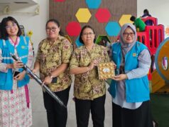 PLN Batam Rayakan Hari Pelanggan Nasional 2025 dengan Kunjungan dan Apresiasi Pelanggan PT PLN Batam melalui Unit Pelaksana Pelayanan Pelanggan (UP3) melakukan kunjungan langsung ke pelanggan yang tersebar di berbagai wilayah.