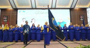 Amsakar Achmad Lantik Pengurus PIKORI BP Batam Periode 2025-2029