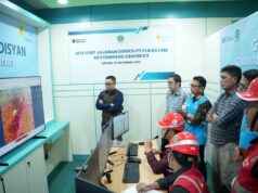 Direksi PLN Batam Tinjau Command Centre K3, Dorong Digitalisasi Pengawasan Keselamatan Kerja Jajaran Direksi PLN Batam meninjau langsung operasional Command Centre K3 (CCK3), sebuah inovasi digital yang dirancang untuk memperkuat budaya Keselamatan dan Kesehatan Kerja (K3) di lingkungan perusahaan dan mitra kerja.