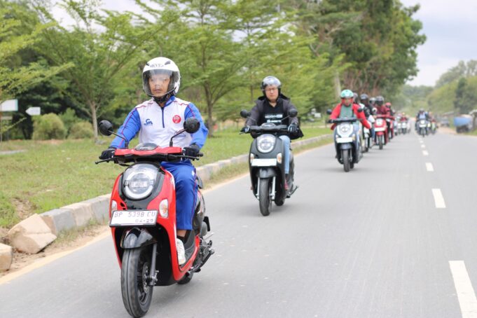 Honda Hadirkan Pengalaman Berkendara Aman, Nyaman di Rangkaian Kegiatan Berpacu dalam Sinergi Honda hadirkan Program di Agustus hingga September 2025 yang menjadi wujud nyata semangat Sinergi Bagi Negeri dalam menghadirkan mobilitas yang aman, nyaman, dan berkelanjutan bagi masyarakat.
