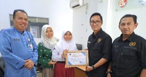 PWI Batam Apresiasi Dintara Larasati Rohandi, Siswi Berprestasi yang Harumkan Kepri di Olimpiade Sains