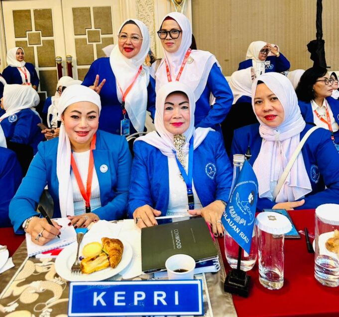 Rina Safitri Hadiri Rakernas IWAPI di Jakarta: Dorong Perempuan Batam Mandiri dan Majukan UMKM