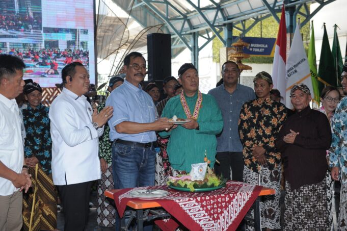 Sukatmanto Resmi Dilantik sebagai Ketua Umum ISKY Kota Batam Periode 2025–2030