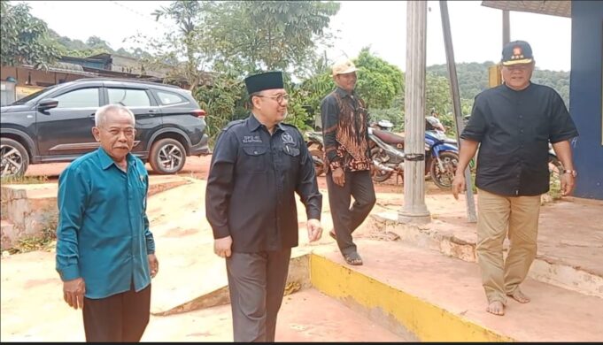 Anggota DPD RI Ria Saptarika Serap Keluhan Warga Petani Tembesi Sidomulyo