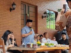 Lantunan Puisi “Doa dari Seberang Samudera” di Perayaan Ulang Tahun Iman Sutiawan
