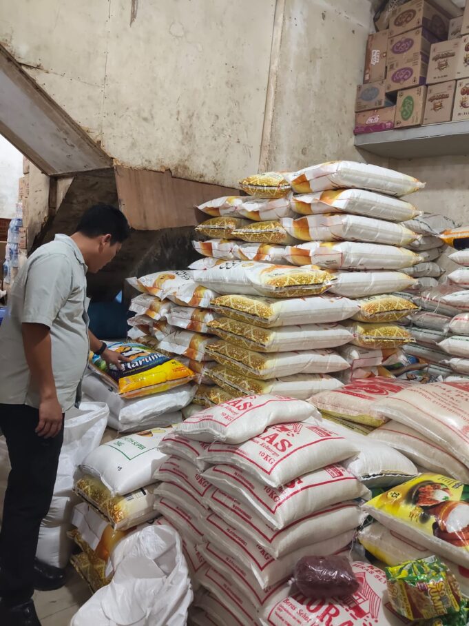 Satgas Pangan Polresta Barelang Sidak Harga Beras di Pasar Jodoh dan SP Plaza Batam