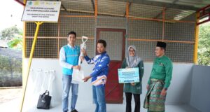 PLN Batam Peduli Lingkungan, Serahkan Dukungan untuk Unit Bank Sampah Sukadamai Tanjung Piayu