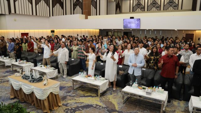 Hadiri Perayaan Natal Bersama, Amsakar Ajak Pegawai Bangun Energi Kolektif