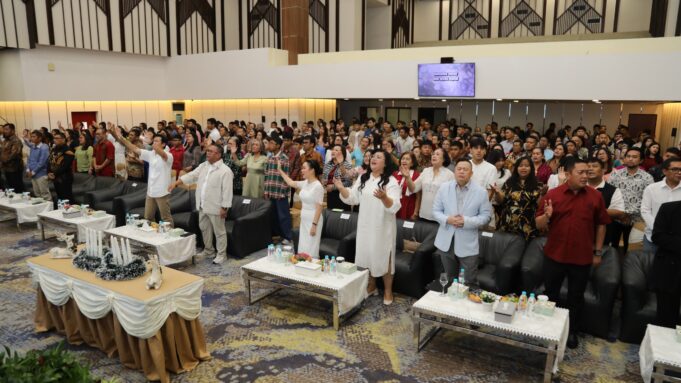 Hadiri Perayaan Natal Bersama, Amsakar Ajak Pegawai Bangun Energi Kolektif