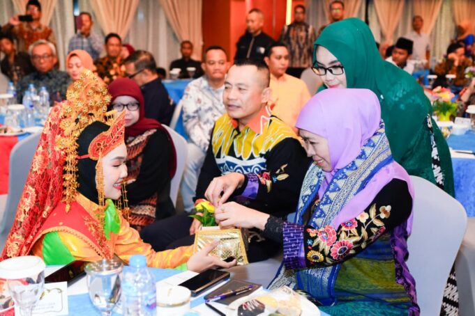 Gubernur Khofifah Ajak Warga Kepri Asal Jatim Tetap Guyub, Rukun, dan Aktif Membangun Daerah Rantau