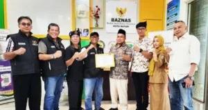 PWI Kepri Serahkan Donasi Bencana Sumatera ke Baznas Batam, Terkumpul Rp9 Juta Lebih dari Puisi Kemanusiaan