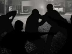 Satuan Reserse Kriminal (Satreskrim) Polresta Barelang menangkap dua pria terkait kasus pengeroyokan terhadap seorang juru