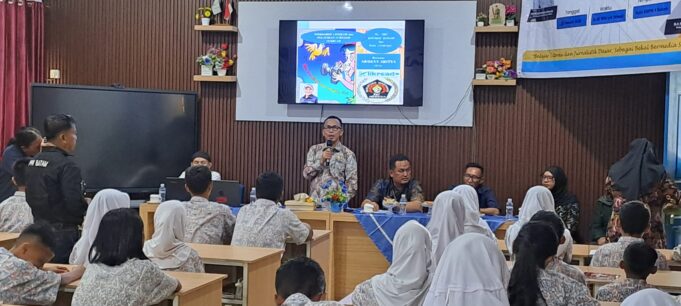 lkhtiar Bersama PWI Batam, Sekolah, dan Dinas Pendidikan Merajut Masa Depan Literasi