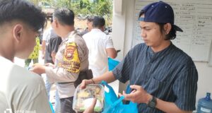 250 Paket Makanan Dibagikan dalam Aksi Jumat Berkah di Pesisir Rempang