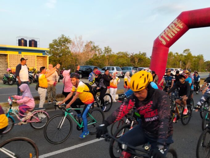 Dispora Kepri dan ICMI Tanjungpinang Gelar Gowes Santai di Dompak