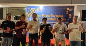 PLN Batam Buka Puasa Bersama Media, Sekper Samsul Bahri Pamit Jelang Pensiun