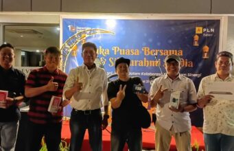 PLN Batam Buka Puasa Bersama Media, Sekper Samsul Bahri Pamit Jelang Pensiun