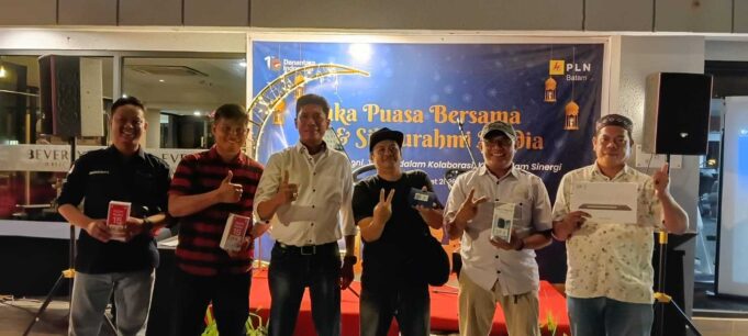 PLN Batam Buka Puasa Bersama Media, Sekper Samsul Bahri Pamit Jelang Pensiun