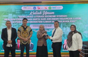 Rektor UMRAH Buka Kuliah Umum, Kupas Tuntas Bahaya Pinjol dan Judol