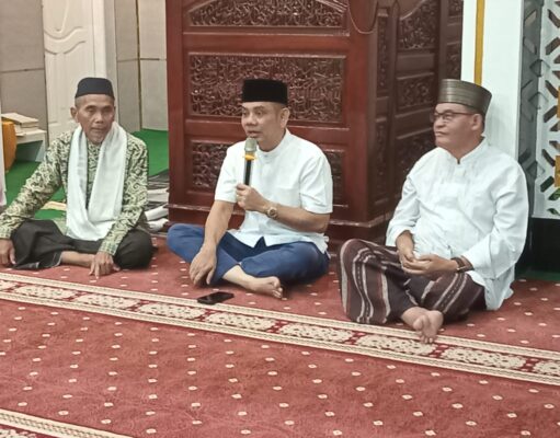 Dharma Setiawan Bantu Penyelesaian Rumah Marbot di Jalan Ganet
