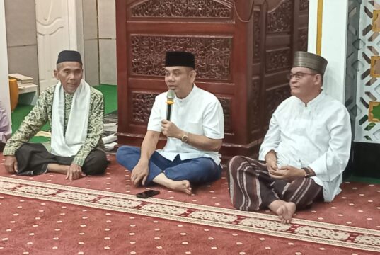 Dharma Setiawan Bantu Penyelesaian Rumah Marbot di Jalan Ganet