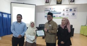 MES Kepri Gelar Bimtek Penulisan Esai, Ade Angga Dorong Mahasiswa Perkuat Gagasan Ekonomi Syariah